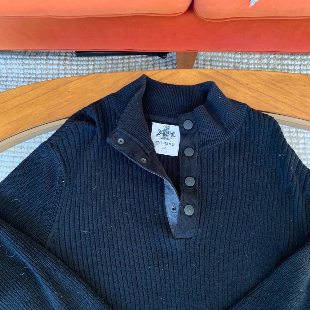 Express - Sweater - Half Button